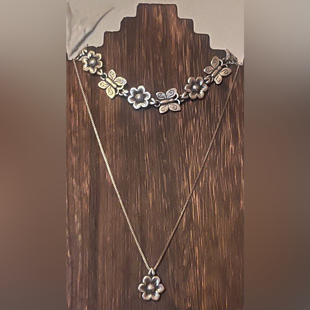 Retired James Avery bracelet and matching pendant